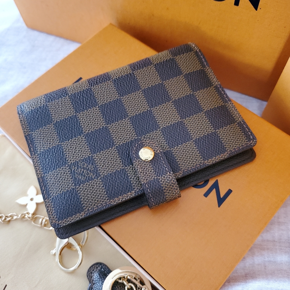 COPY - Authentic Louis Vuitton Damier Ebene Agenda PM🥰 Unisex - Picture 6 of 17